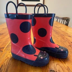 Kids rain boots size 8 ladybug